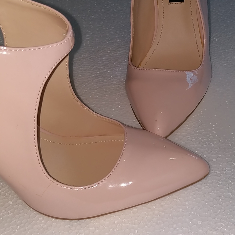 Beautiful ballerina pink patent leather heels